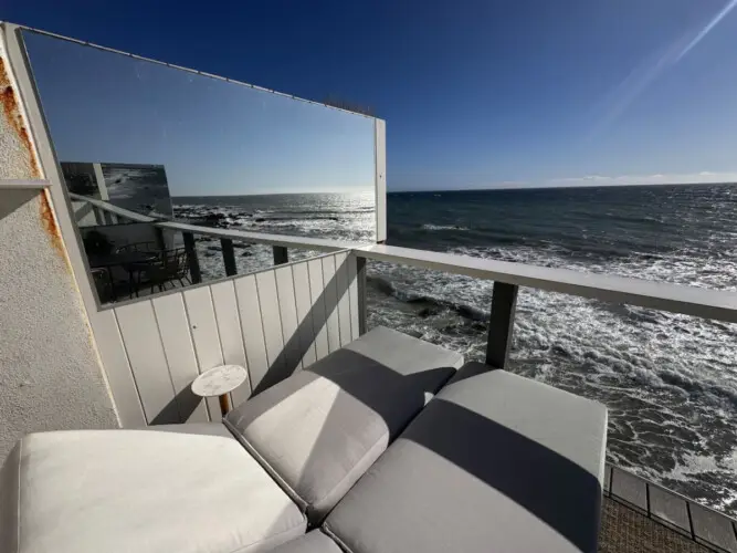 Malibu Breeze - Ocean Front Condo w/ Beach Access by Open Air Homes