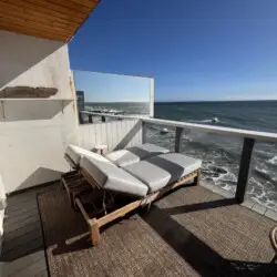 Malibu Breeze - Ocean Front Condo w/ Beach Access