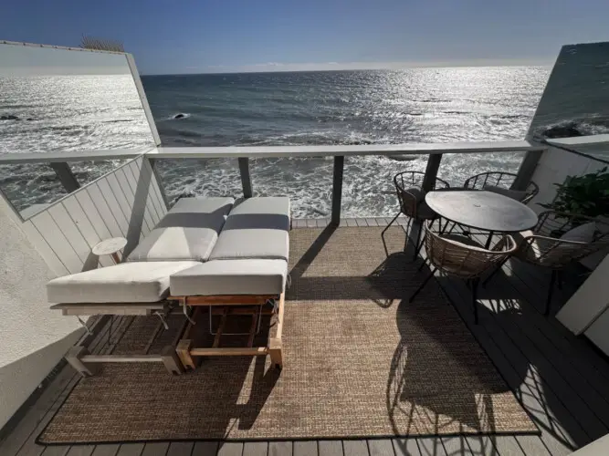 Malibu Breeze - Ocean Front Condo w/ Beach Access by Open Air Homes