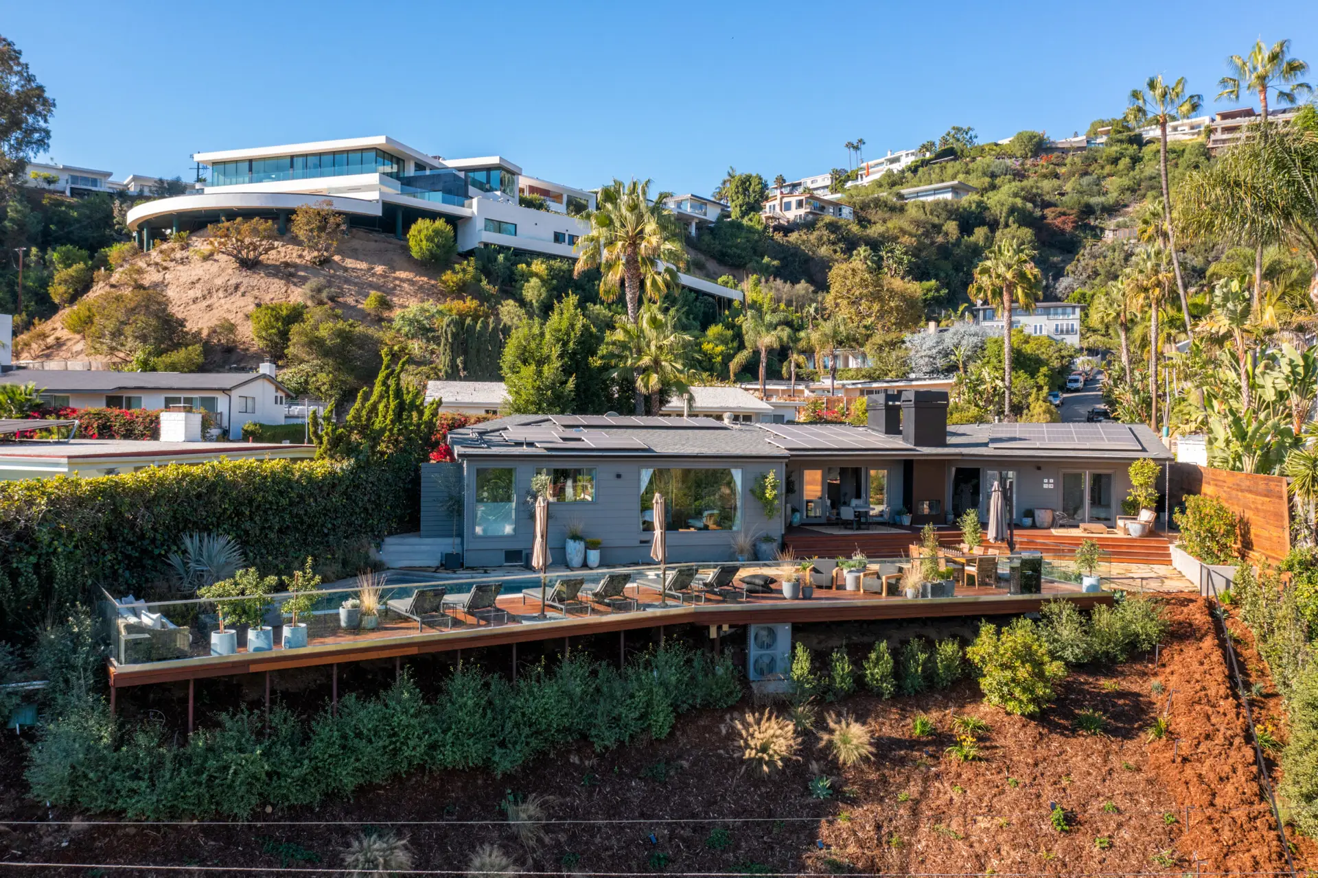 Airbnb Superhost Status and Why It Matters