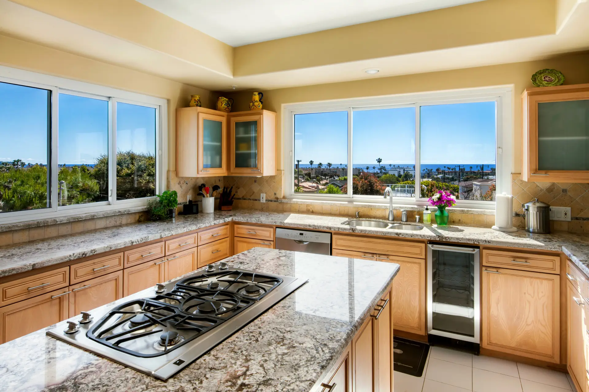 4. Fully Equipped Kitchen + Laundry​