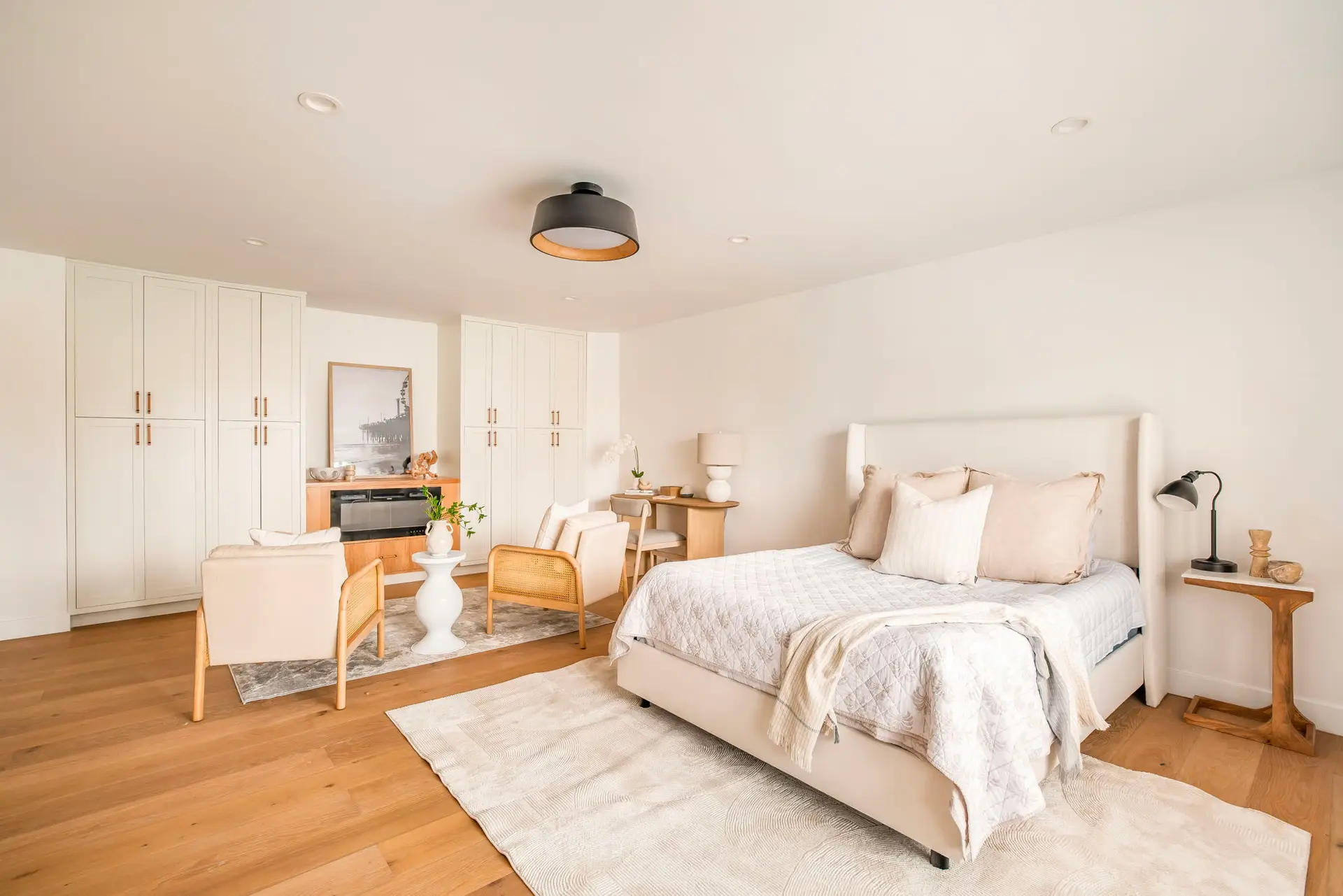 Pacific Palisades Airbnb Management Bedroom with built-in storage in Pacific Palisades monthly rental.