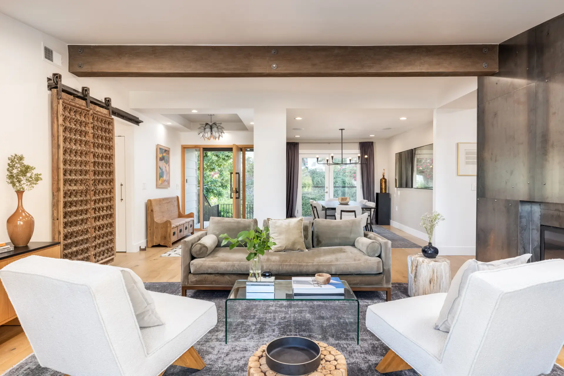 Eagle Rock Airbnb Management - Modern living room with spacious seating area at Pacific Ave rental, Venice Beach.