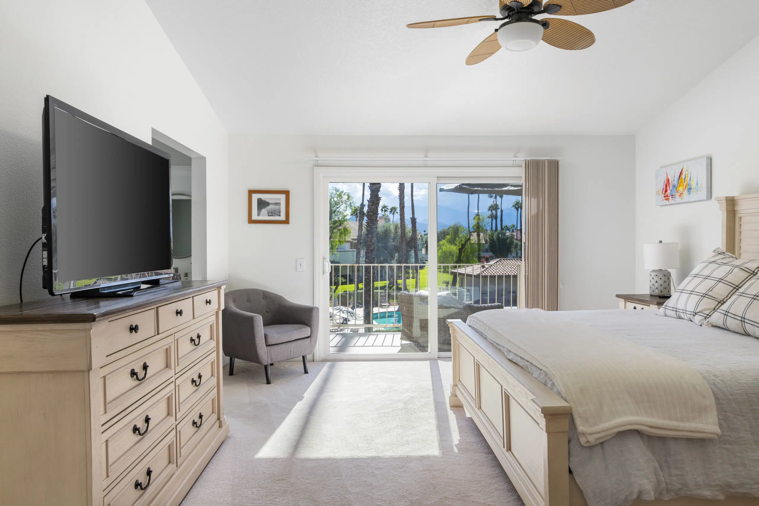 Desert Falls interior