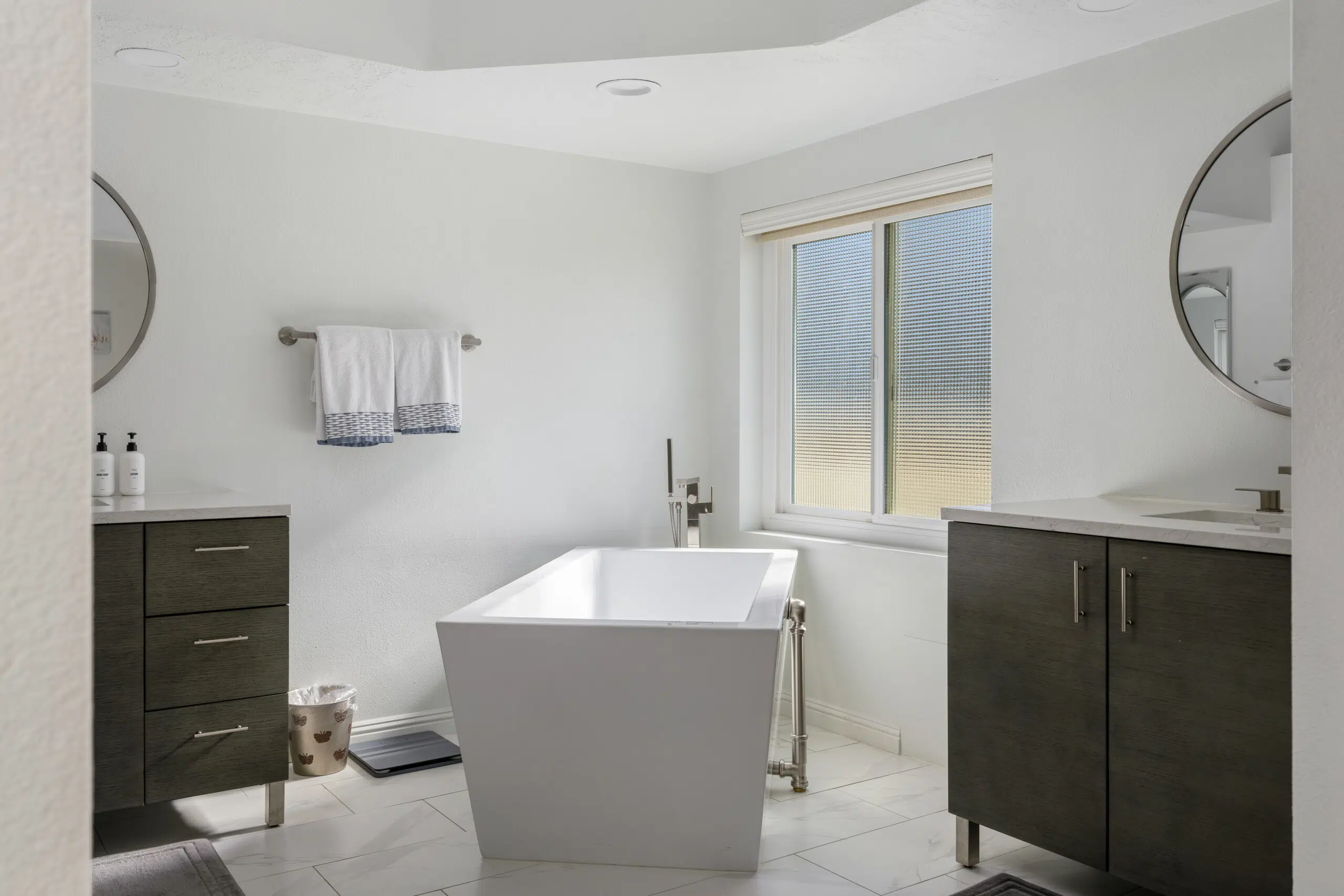 Desert Falls interior