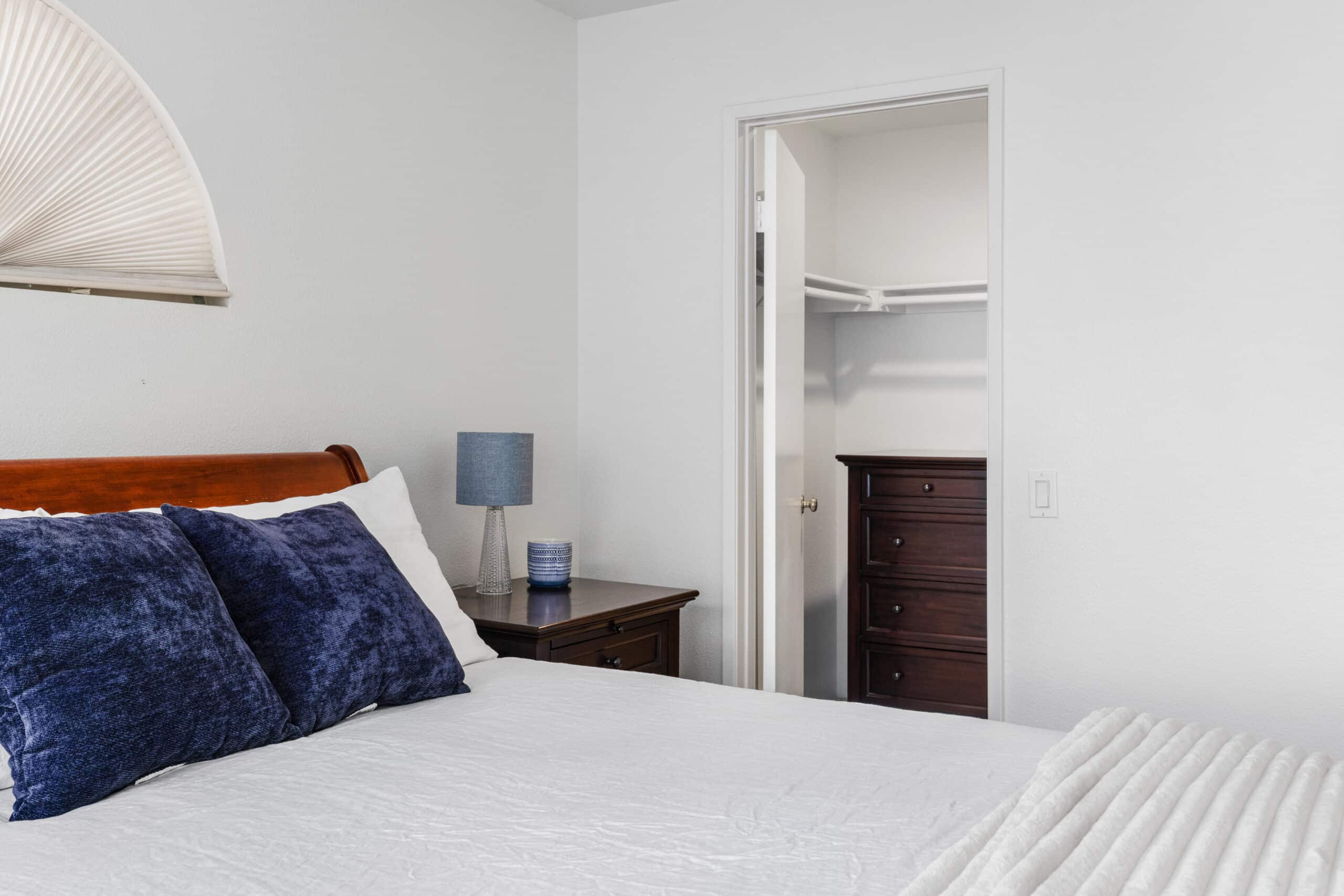 Desert Falls guest bedroom after new bedding and furniture