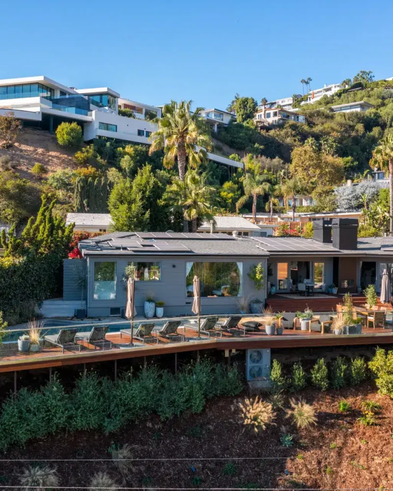 Airbnb Superhost Status and Why It Matters