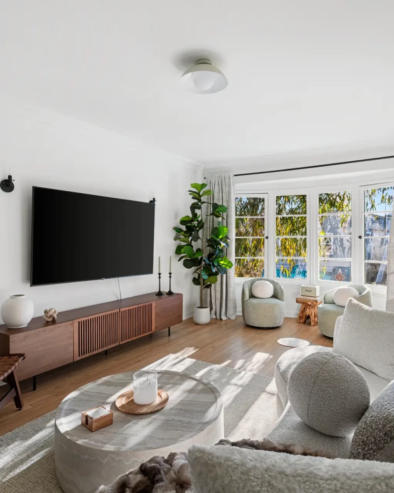 2025 Los Angeles Airbnb Occupancy Rate: Market vs Open Air Homes